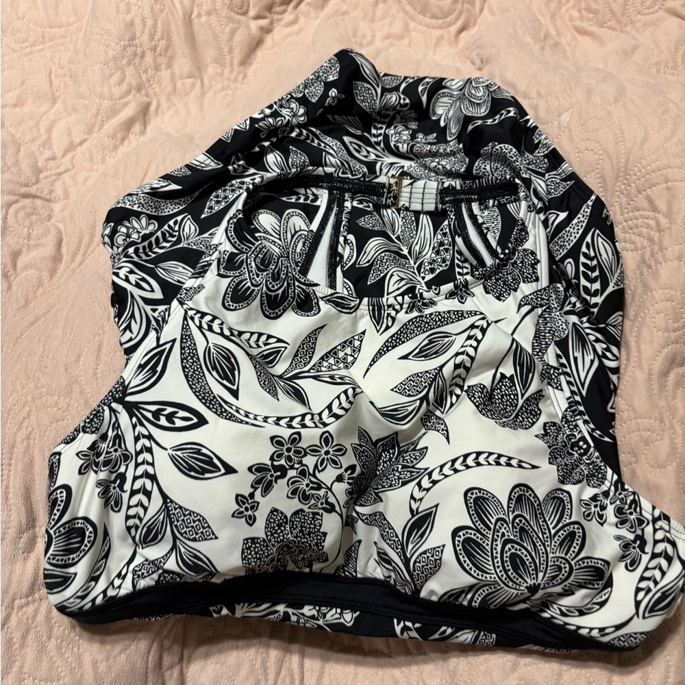 Jantzen Black and White Floral One-Piece Swimsuit #5